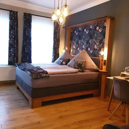 Pelikans Krone Hotel *